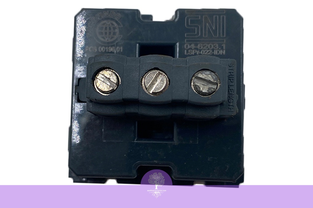 LEGRAND 10A 2W 2M SQ WH