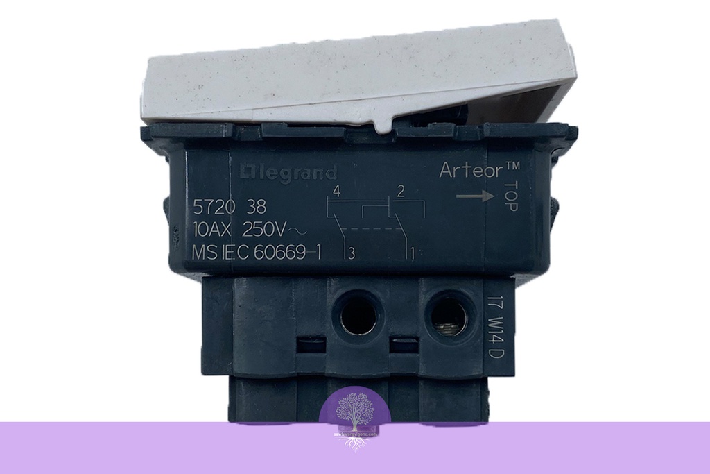 LEGRAND 6/10A INTERMED 2M SQ WH