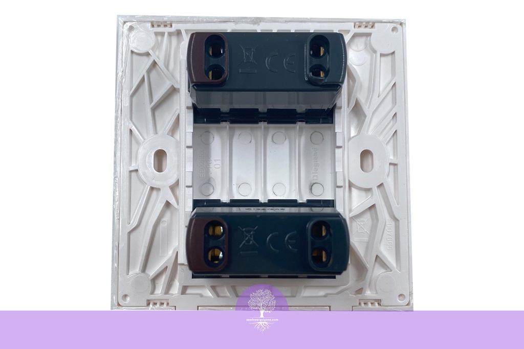 LEGRAND Belanko 1G 2X2P EURO-US SOCKET WH 