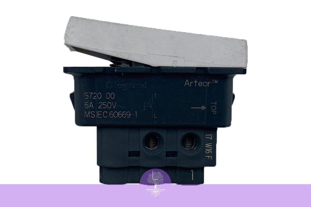 1M, SQ, 1W, 6A, PUSH-B, SP, WH, LEGRAND