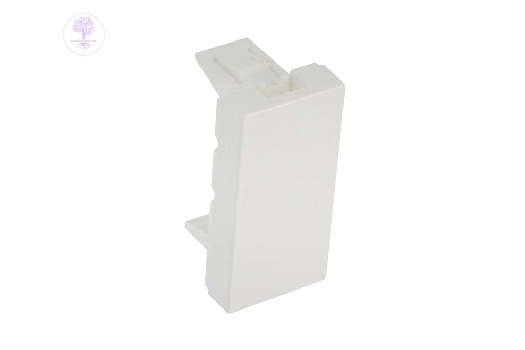 1M, BLANK SQ WH, LEGRAND Arteor (1 module space)