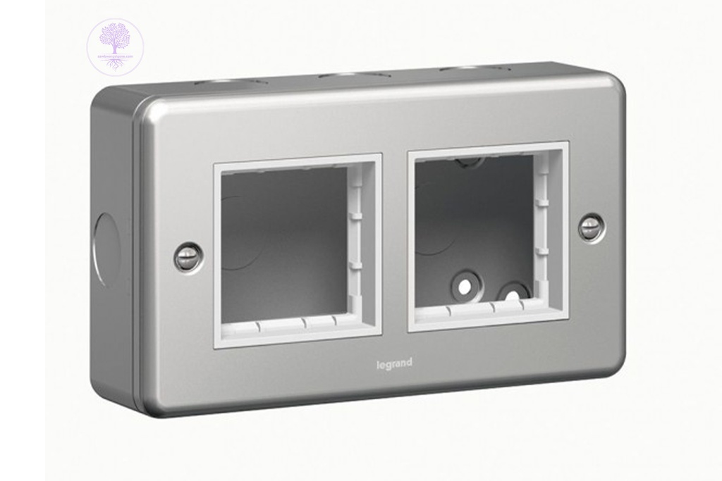 ANCILLARY FITTING CARRIER PLAT LEGRAND 