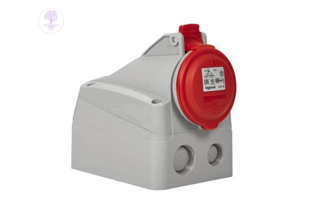 3P+T, 16A, 415V, IP44, P17 Tempra PRO Surface Mounting Socket, LEGRAND (380~415V, 16A, 3P+E) SOCLE SAIL.
