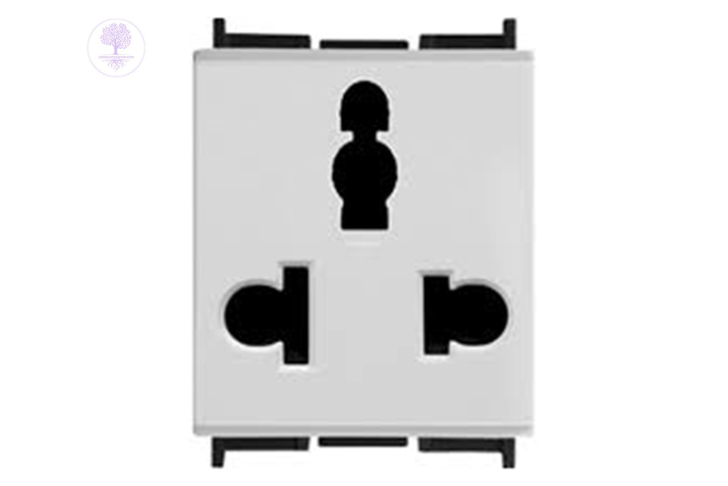 13A, 250V, Universal, Schneider Socket-Outlet