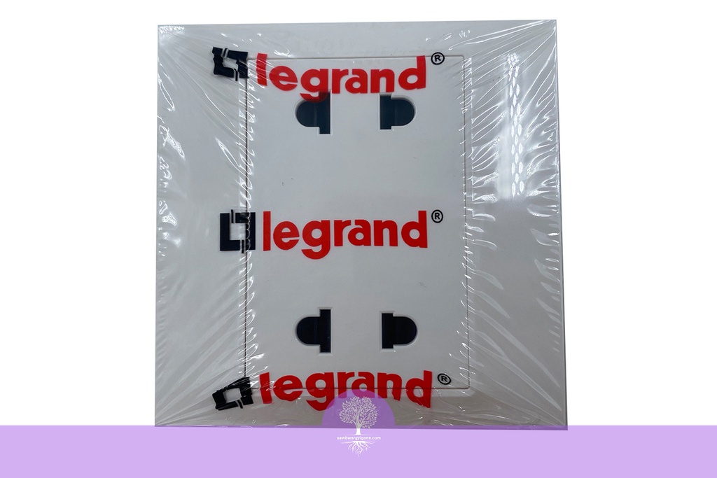 1Gang, 2X2P, EURO-US SOCKET WH, LEGRAND Belanko